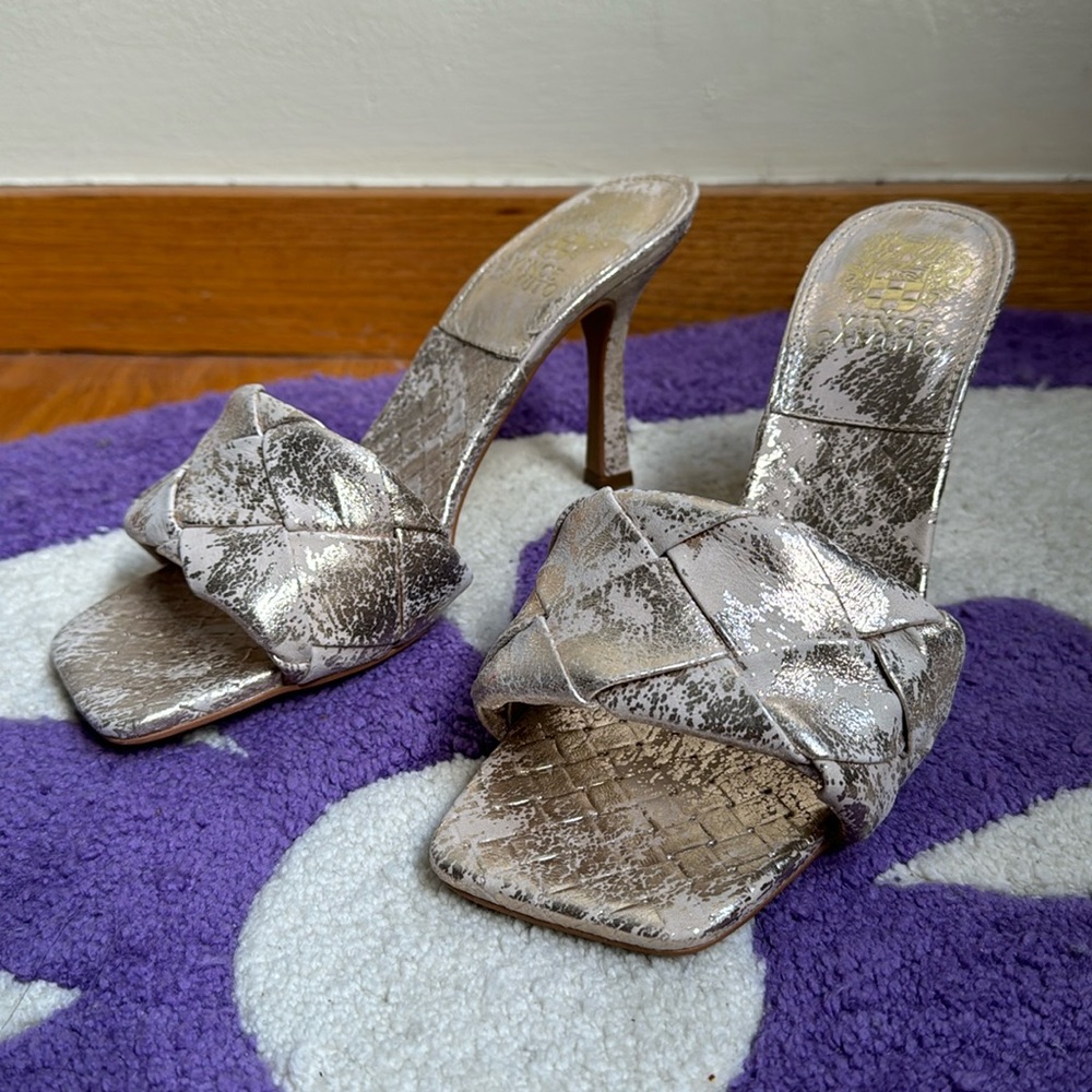 Vince Camuto Brelanie Woven-Strap Mule Size 7 Gold Heels 👠